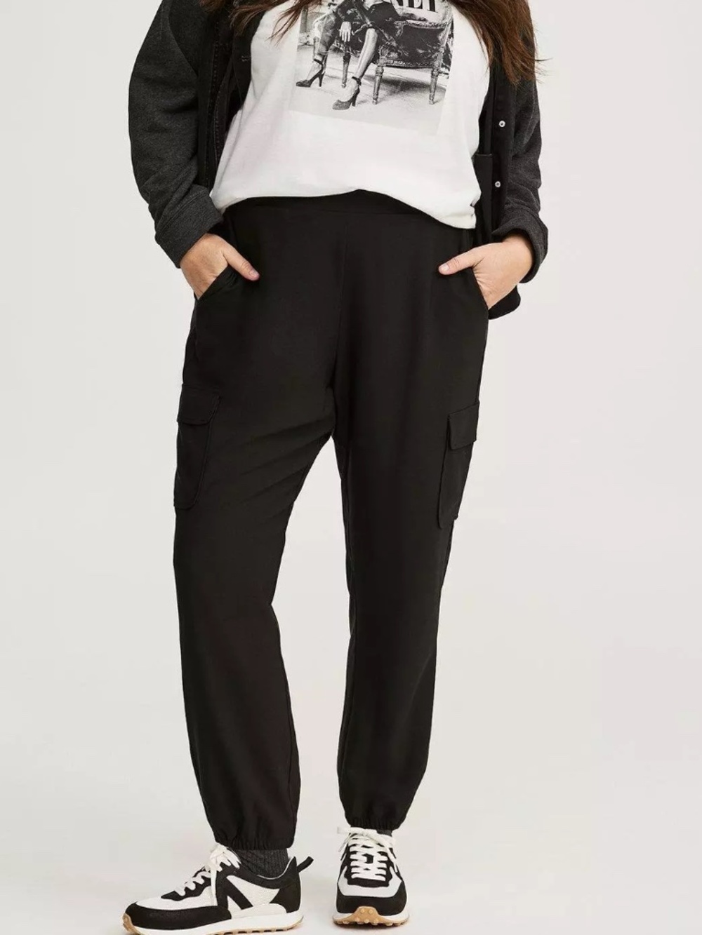 Torrid Jogger Pants 1X Studio Crepe Black Cargo Pockets  Pull On Plus Size NWT